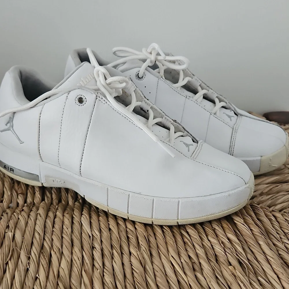 Nike Air White Jordan Sneakers 6Y